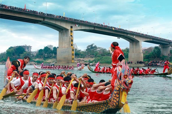 Lễ hội đua thuyền ở Hải Phòng mang đậm truyền thống văn hóa dân gian